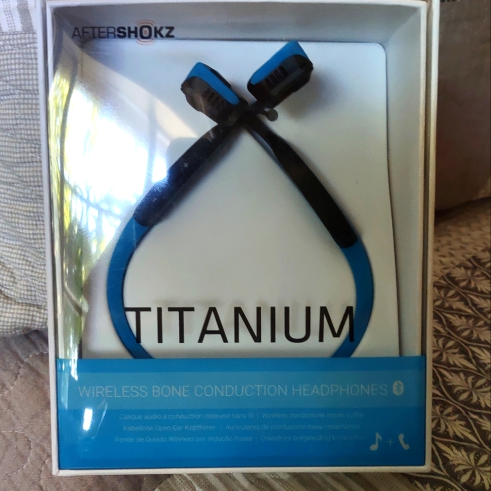 Bone conduction headphones